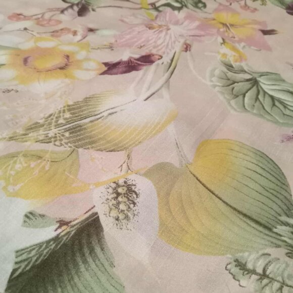 Floral silk fabric on pink background (end of batch) - Picture 2 of 2